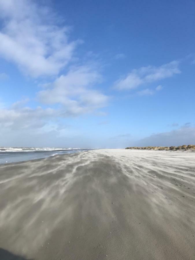 Strandlogement Om De Noord Schiermonnikoog Bagian luar foto